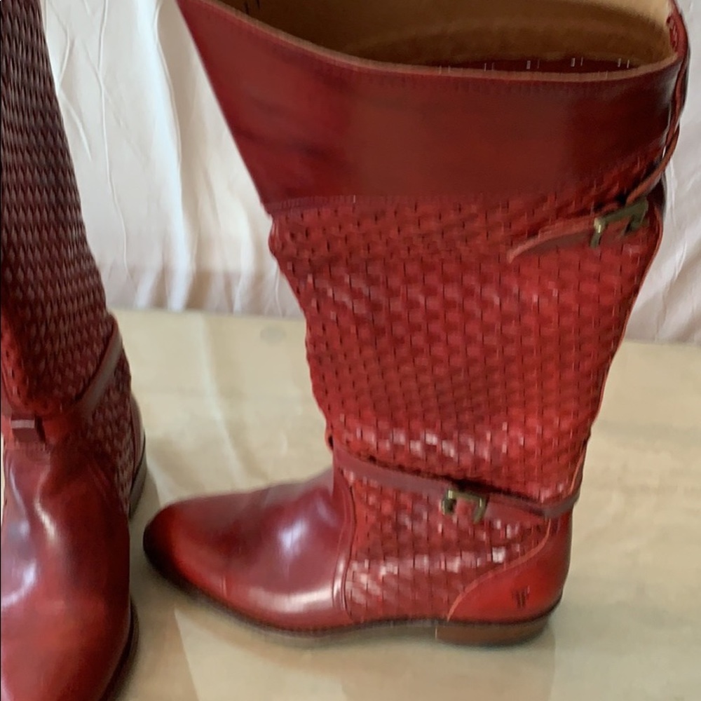 Frye leather like brand new boots! Best offer
